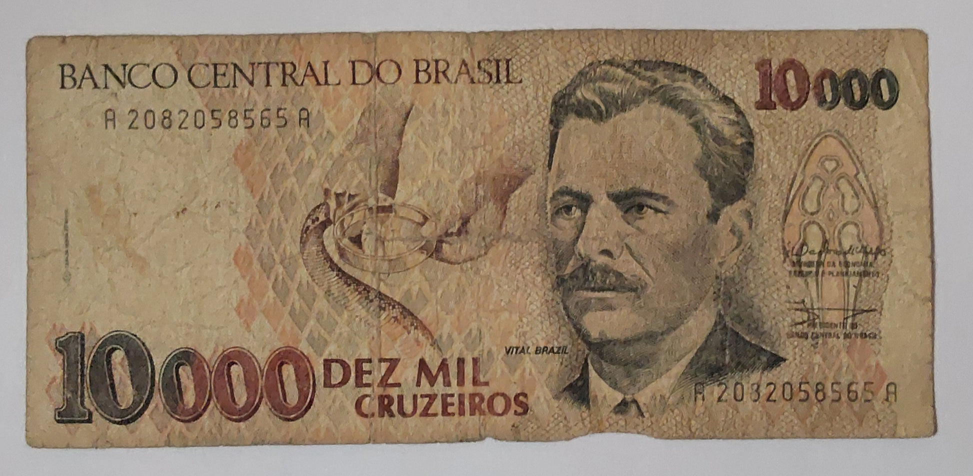 Brazil 10000 Cruziros 1993 P233 heavily Used note ending serial no: 565 - ZealHobbieZ