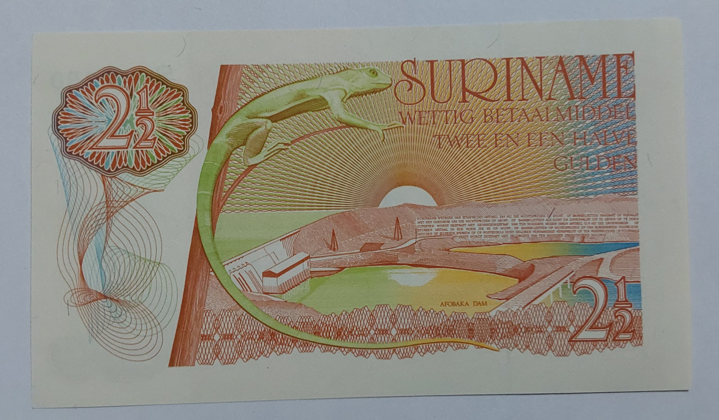 Suriname 2½ Gulden (Muntbiljet) 1985 UNC P119 ODD Denomination - ZealHobbieZ