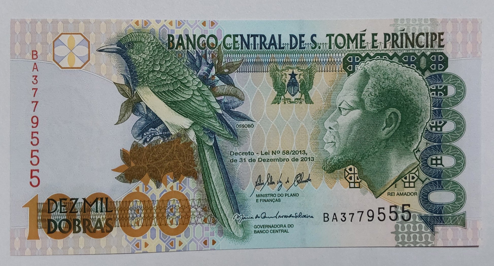 Sao Tome E principe 10 000 Dobras 2013 P66d UNC - ZealHobbieZ