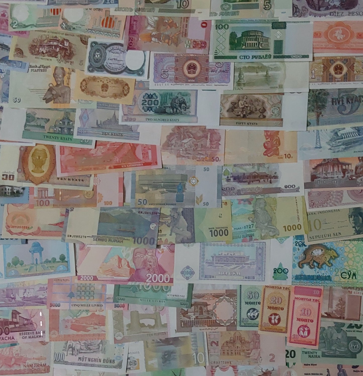 Lot of 100 Different Notes UNC