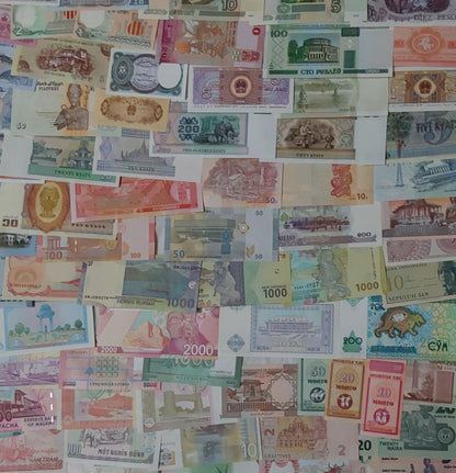 Lot of 100 Different Notes UNC
