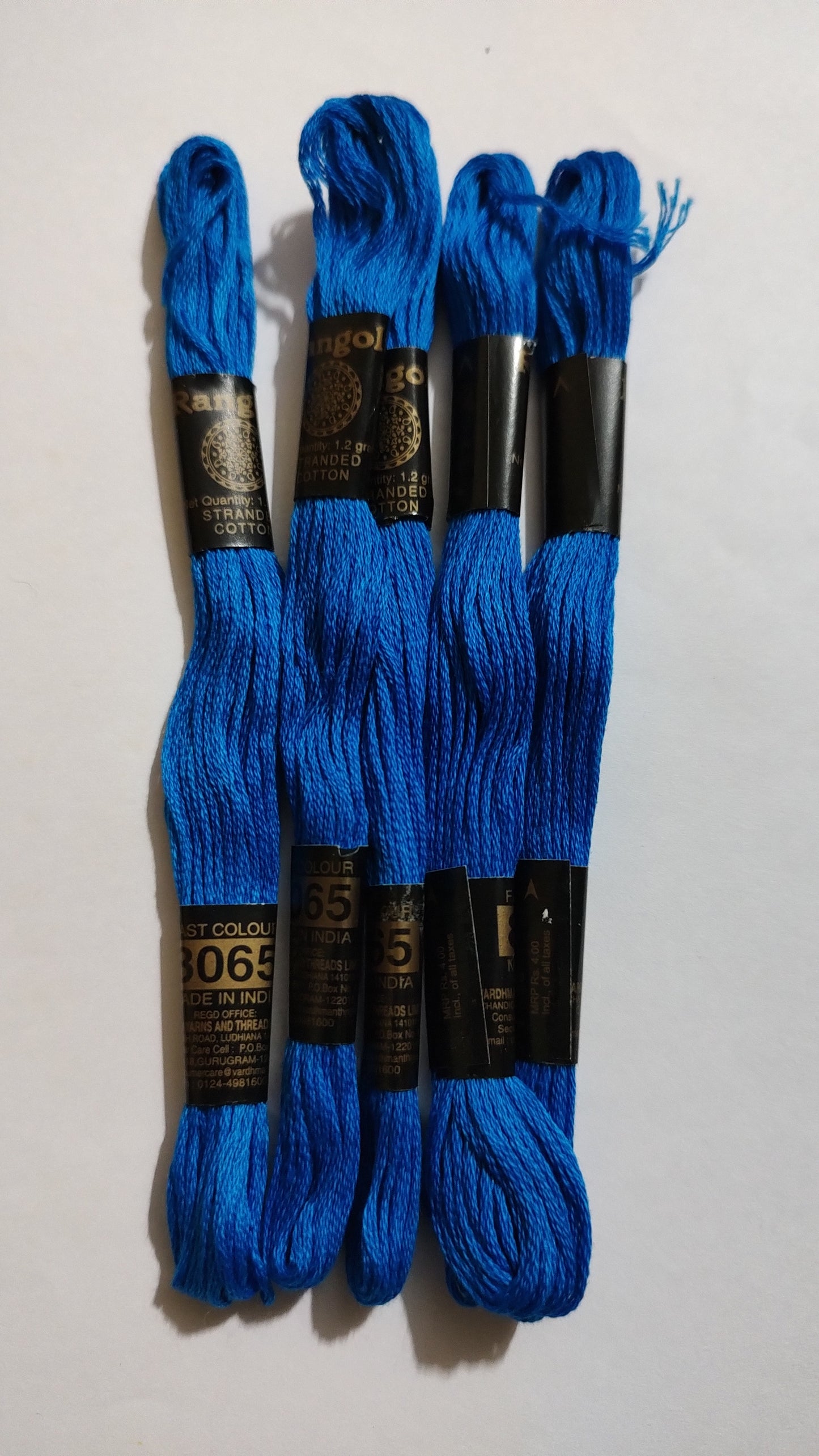 PU Vardman Hand Embroidery Thread 5 Skeins - blue 8065